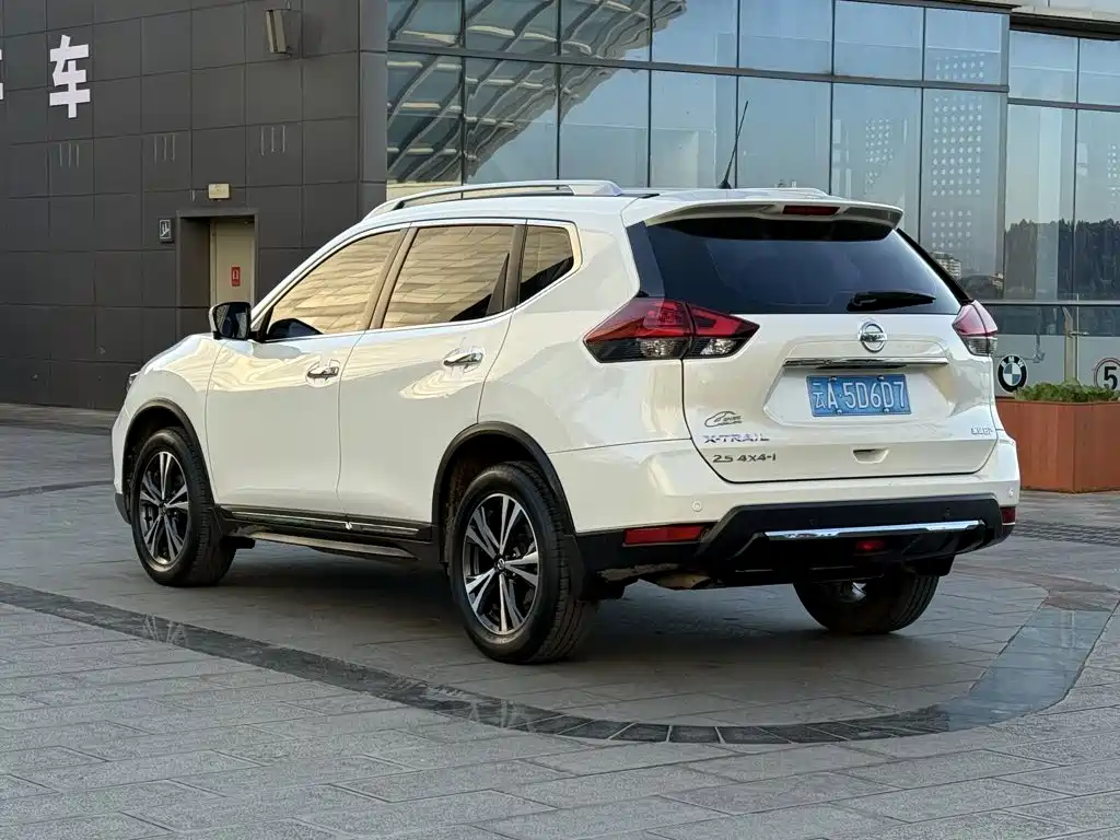 Nissan X-Trail — миниатюра 4