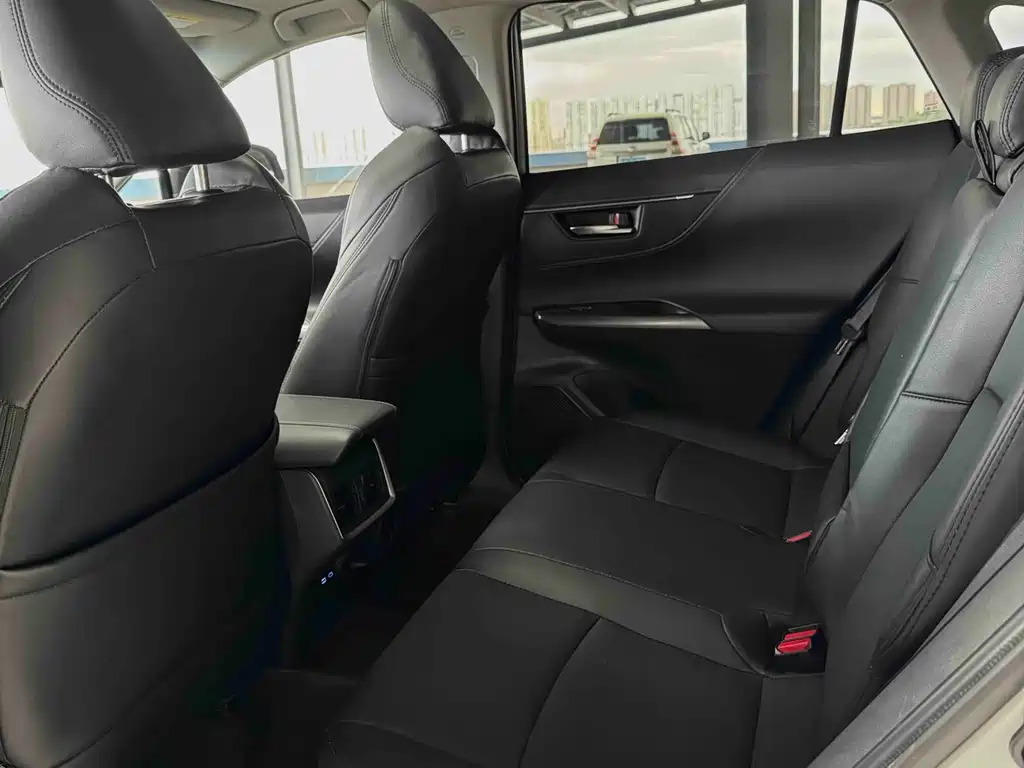 Toyota Harrier — миниатюра 10