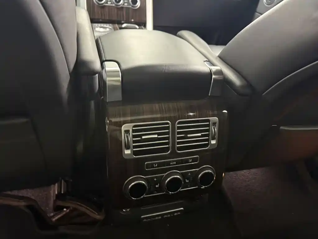 Land Rover Range Rover — миниатюра 7