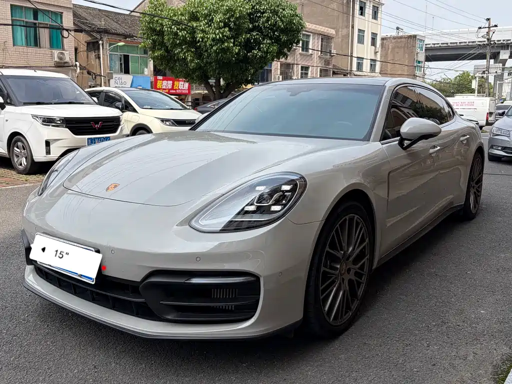 Porsche Panamera 2024