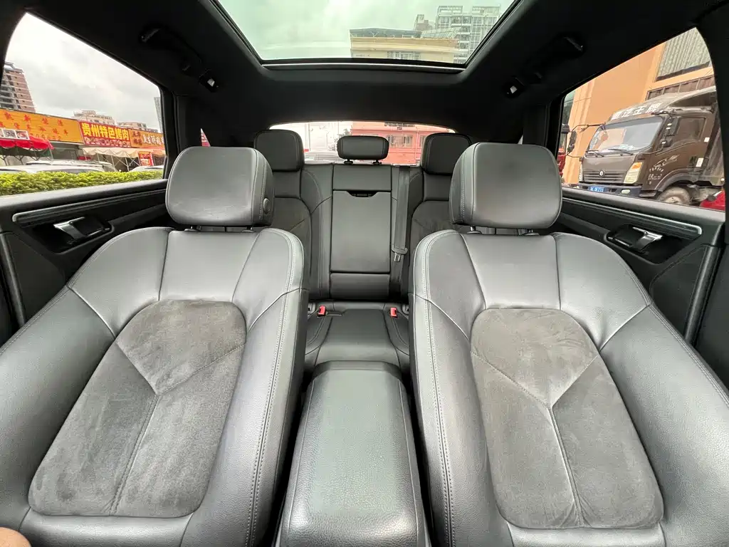 Porsche Macan — миниатюра 18
