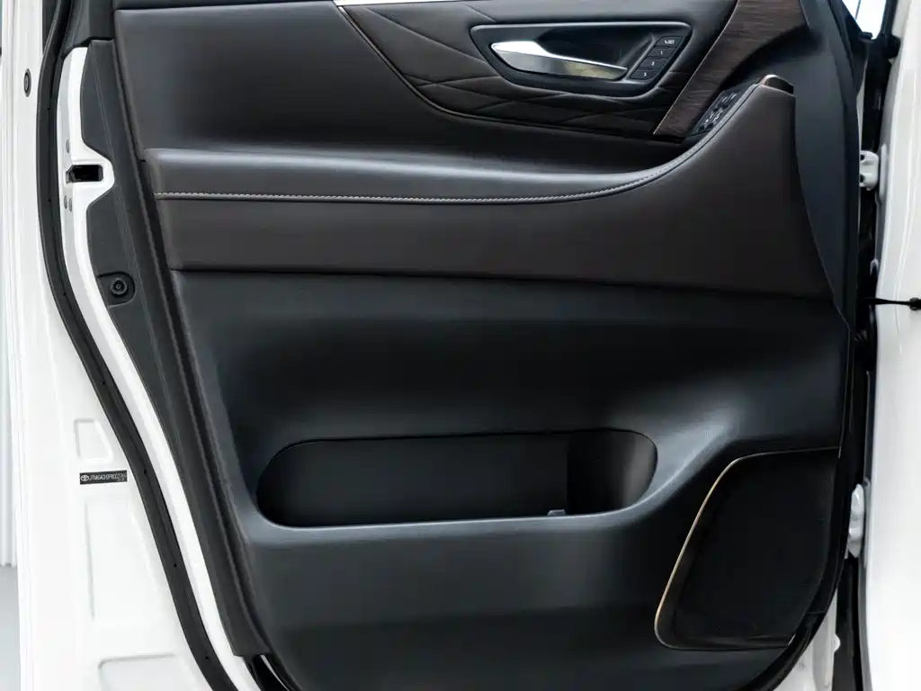 Toyota Vellfire — миниатюра 21