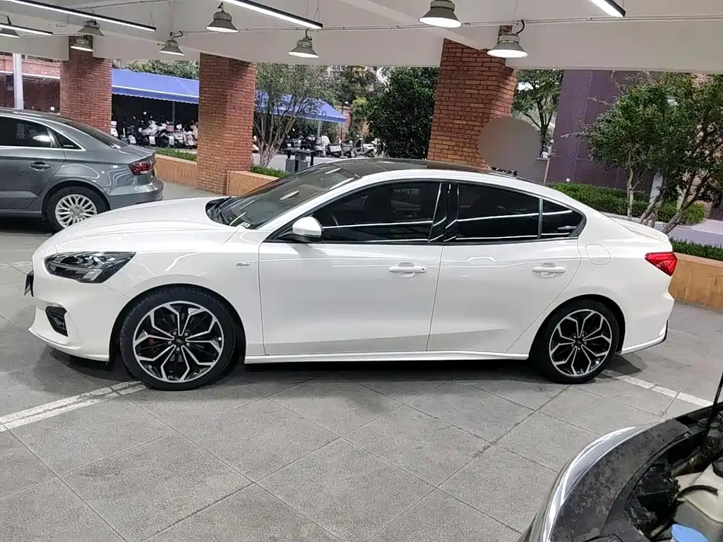 Ford Focus — миниатюра 2
