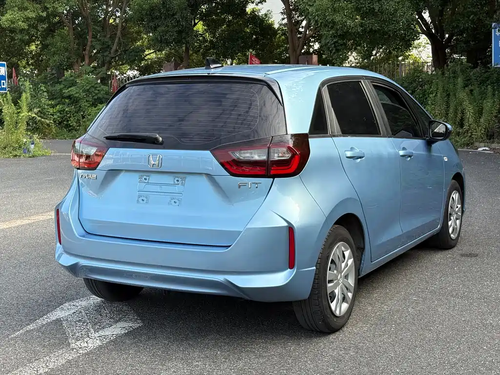 Honda Fit — миниатюра 7