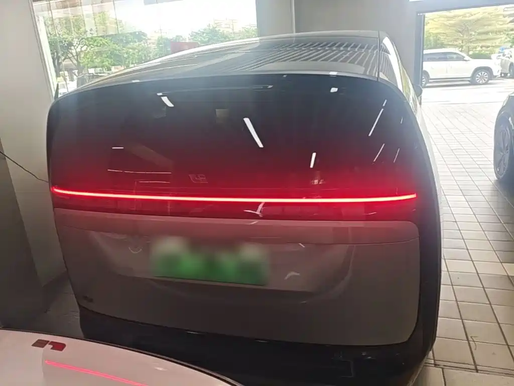 Li Auto Li MEGA — миниатюра 6