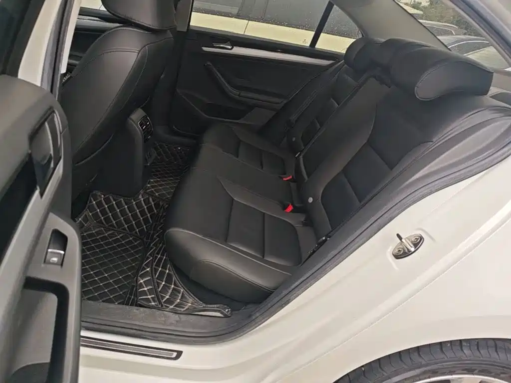 Volkswagen Sagitar — миниатюра 17