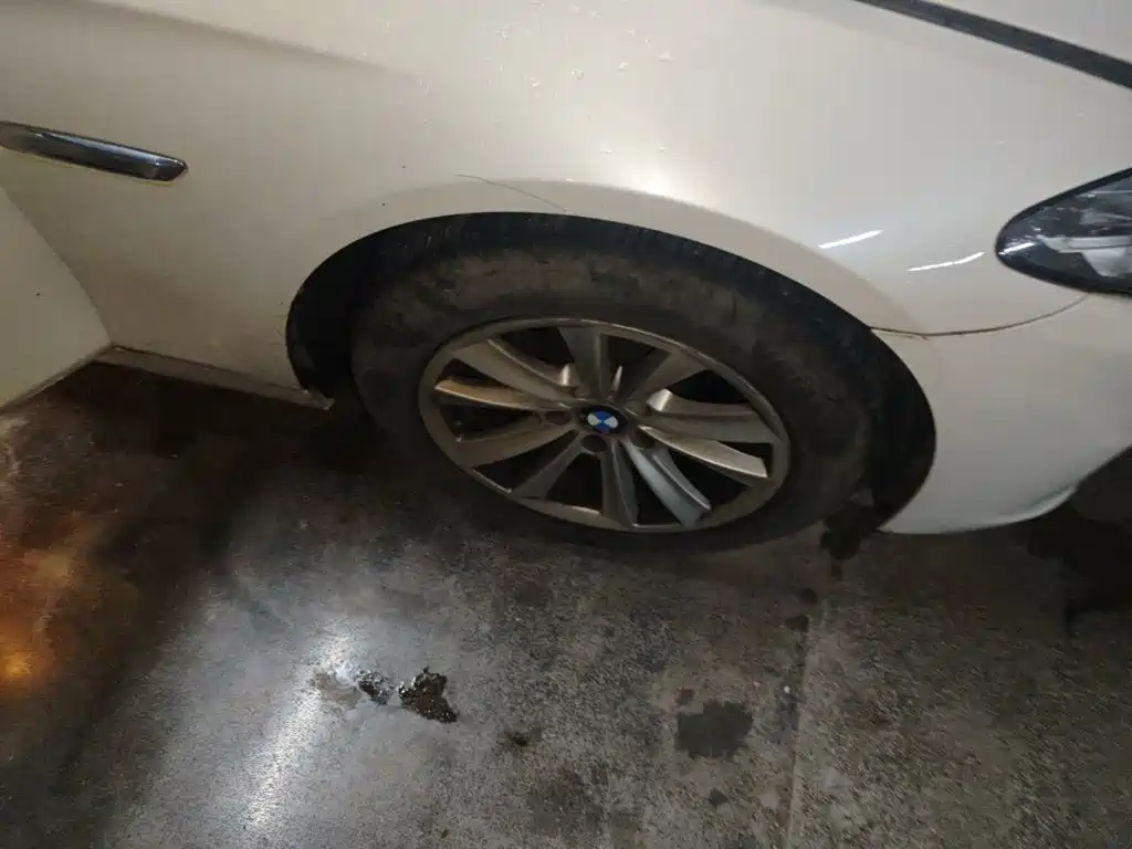 BMW 5 Series — миниатюра 17