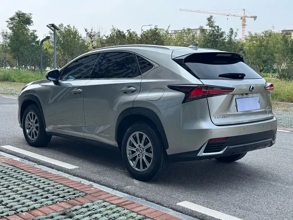 Lexus NX — миниатюра 17