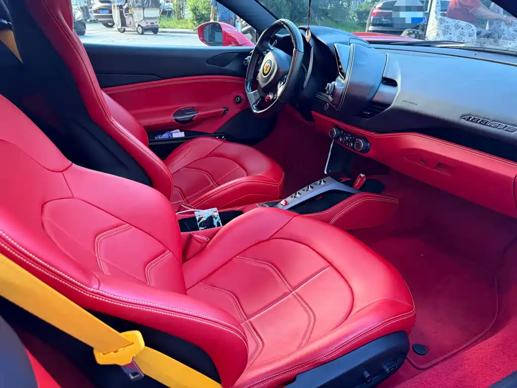 Ferrari 488 — миниатюра 6