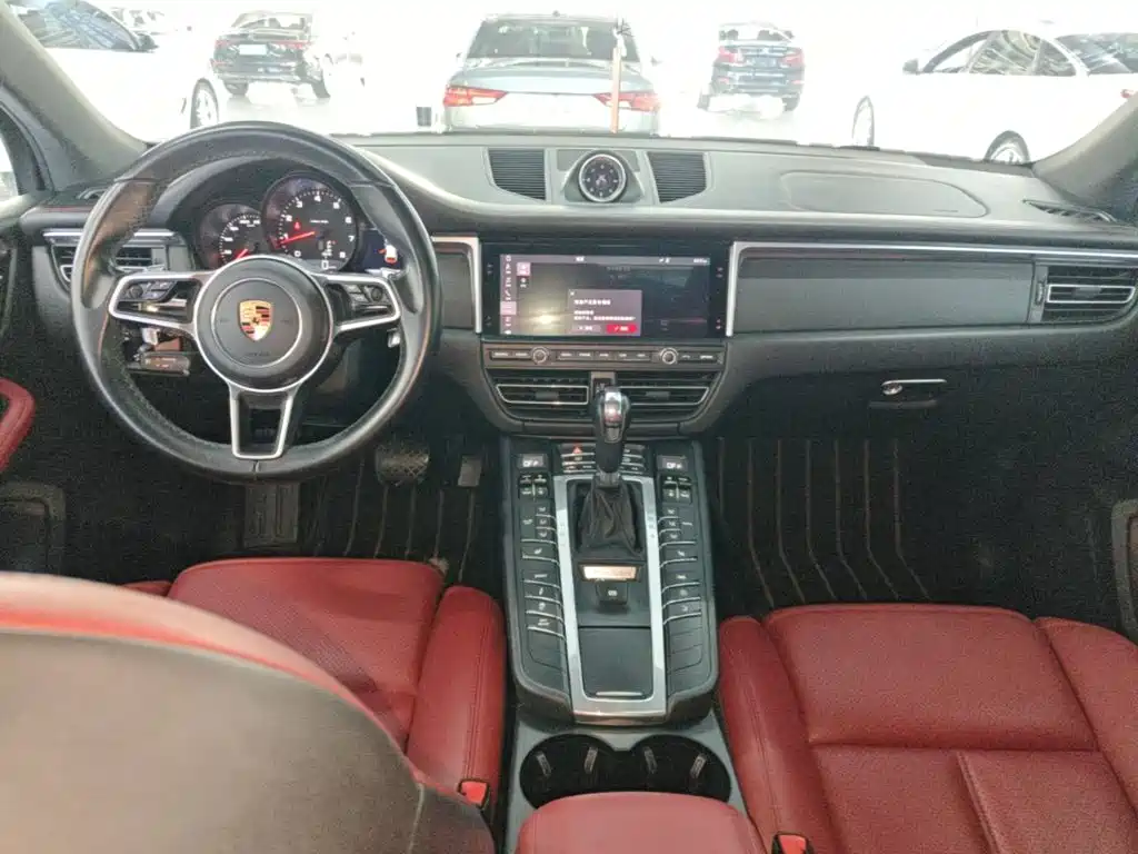 Porsche Macan — миниатюра 10