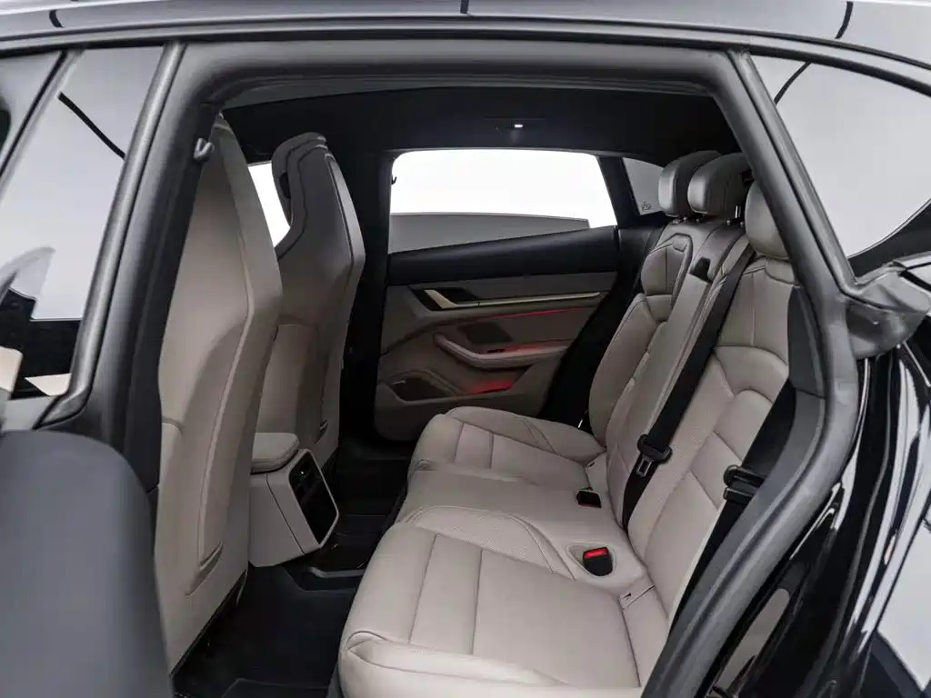 Porsche Taycan — миниатюра 12