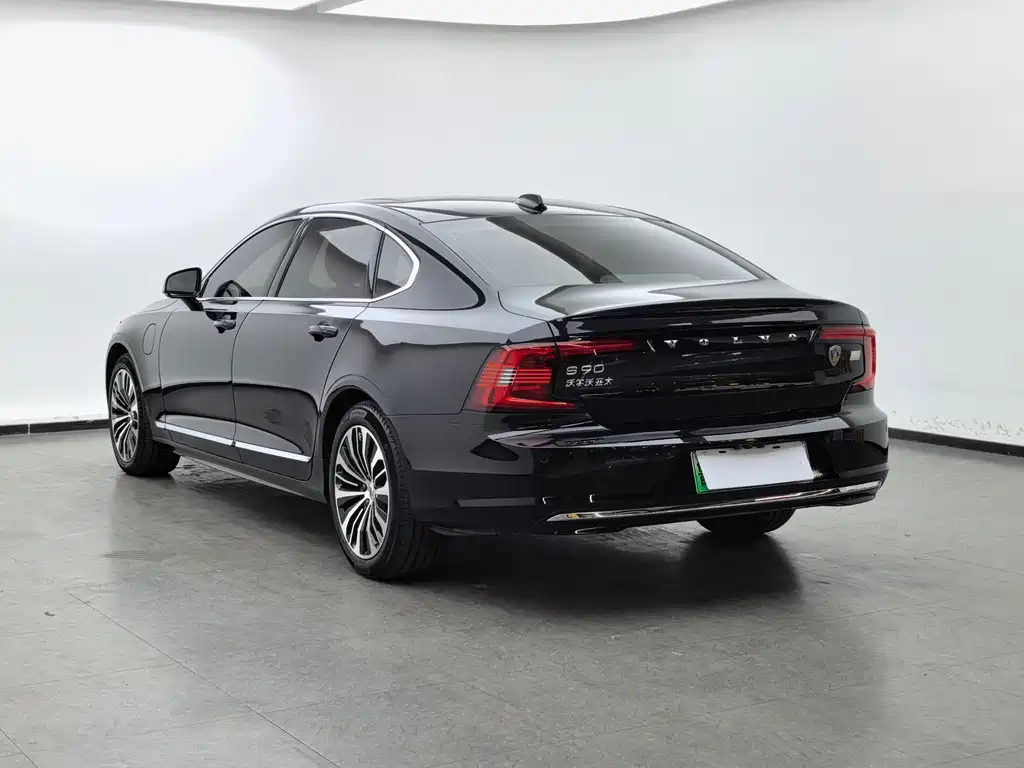 Volvo S90 PHEV — миниатюра 6