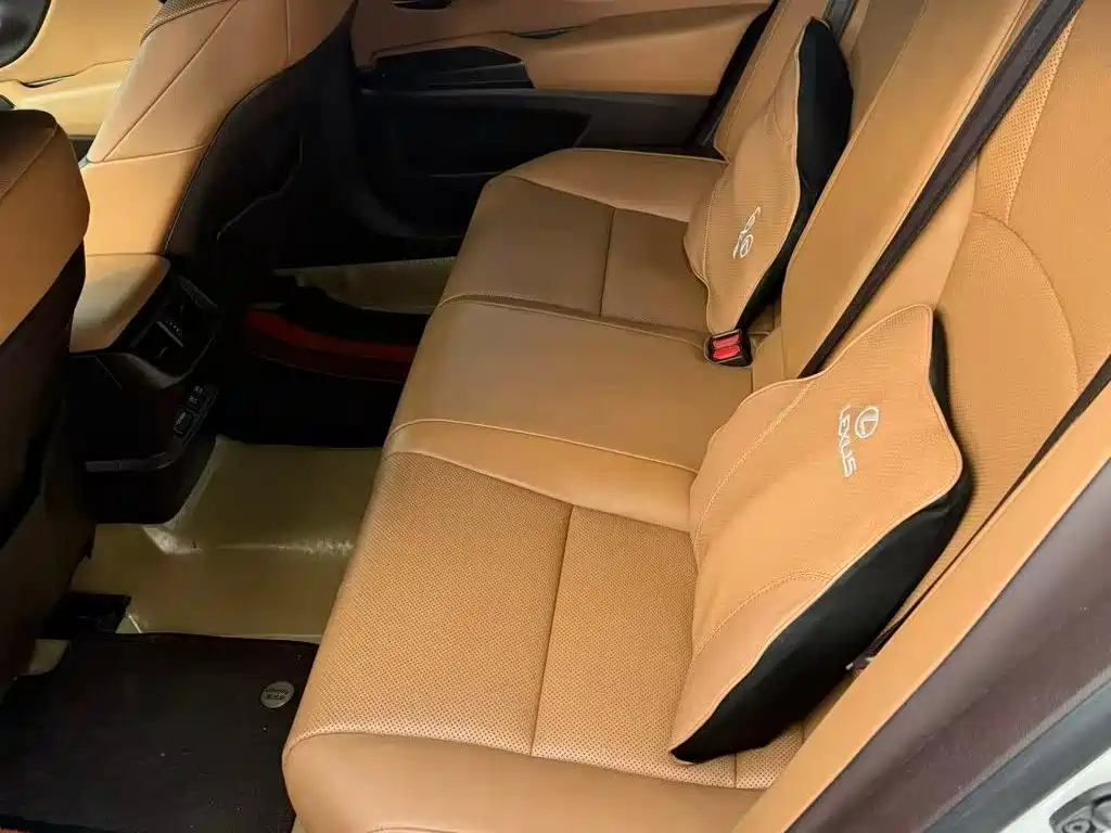Lexus ES — миниатюра 4