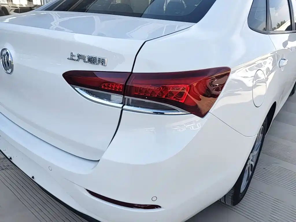 Buick Excelle — миниатюра 8