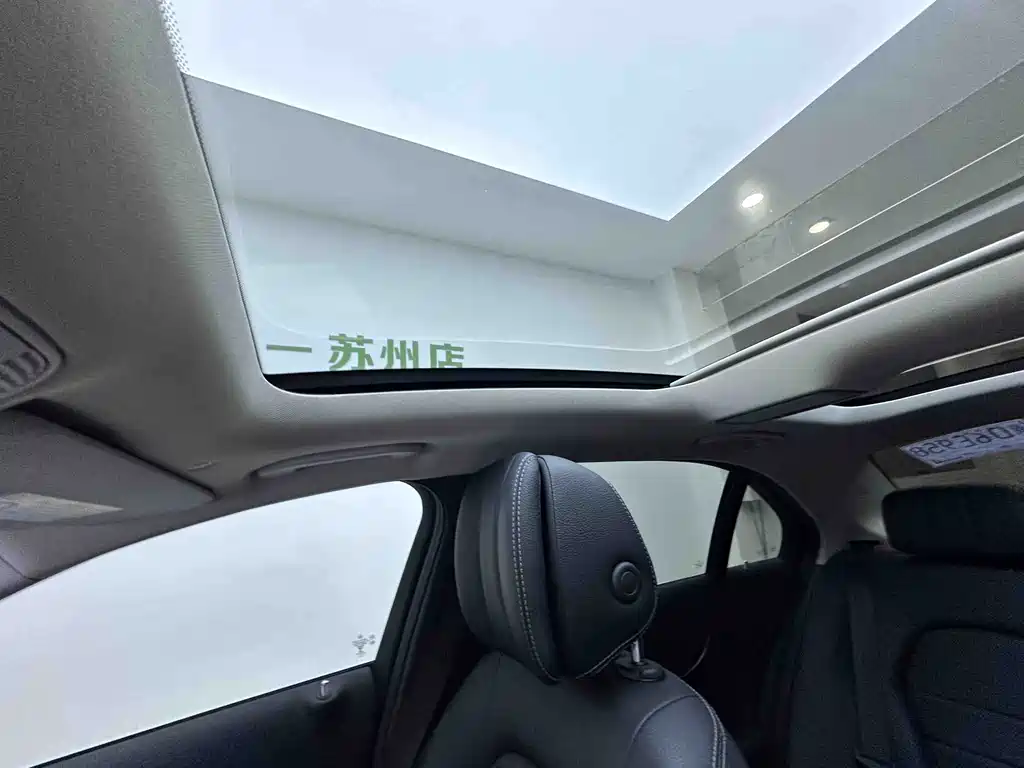 Mercedes-Benz C-Class — миниатюра 15