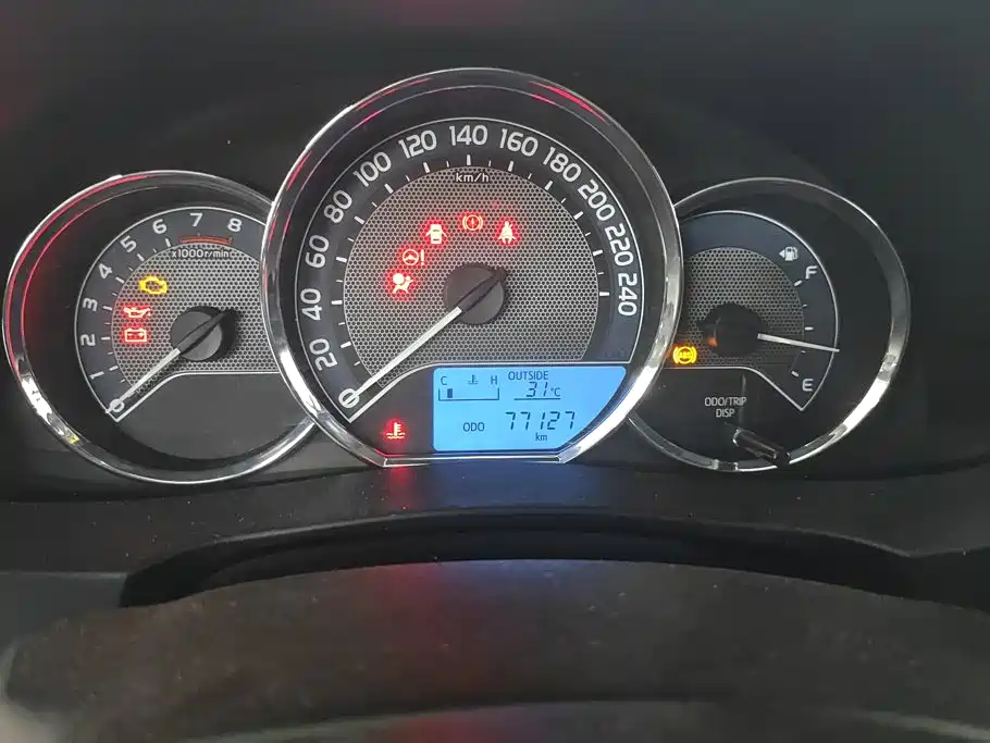 Toyota Corolla — миниатюра 14