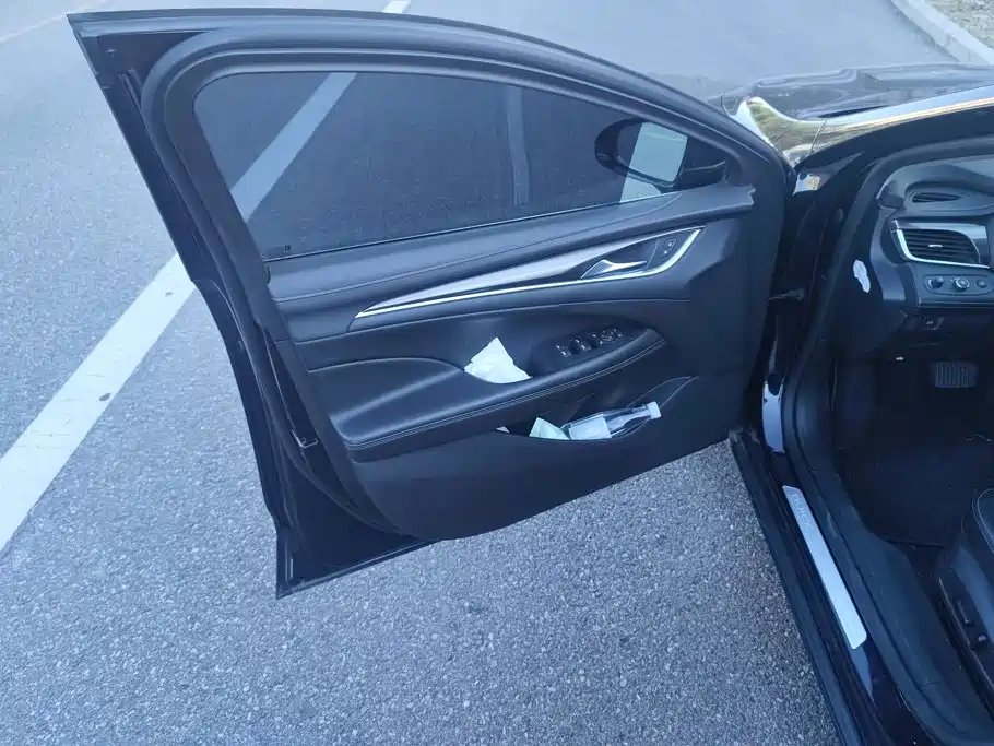 Buick LaCrosse — миниатюра 7