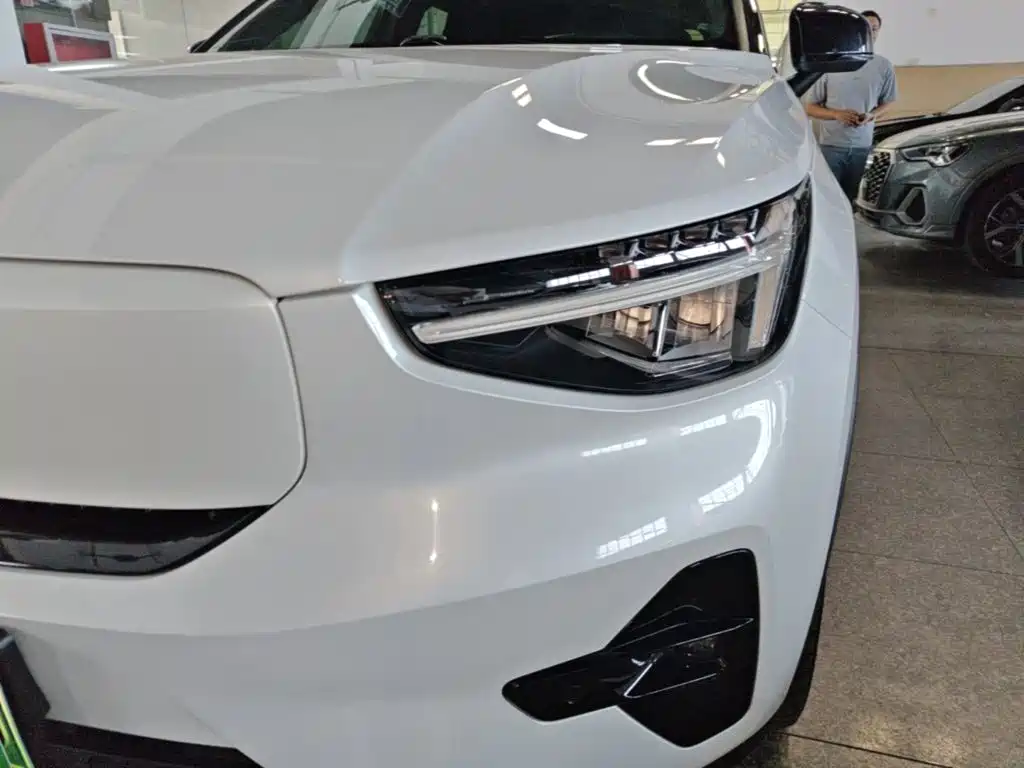 Volvo XC40 NEV — миниатюра 24