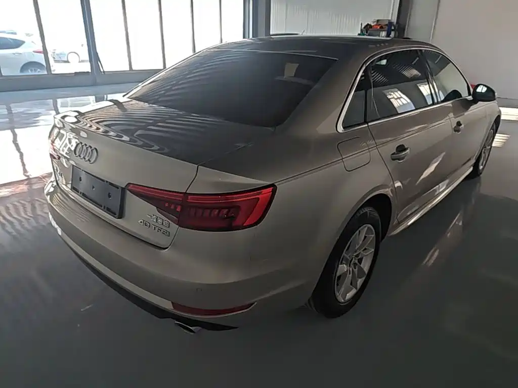 Audi A4L — миниатюра 7