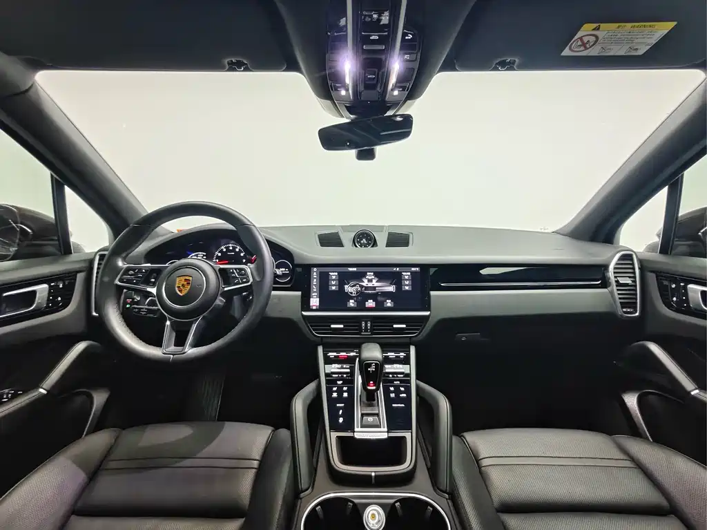 Porsche Cayenne — миниатюра 14