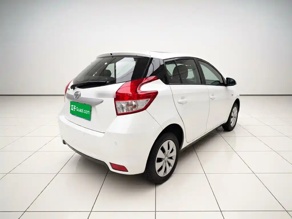 Toyota Yaris L — миниатюра 4