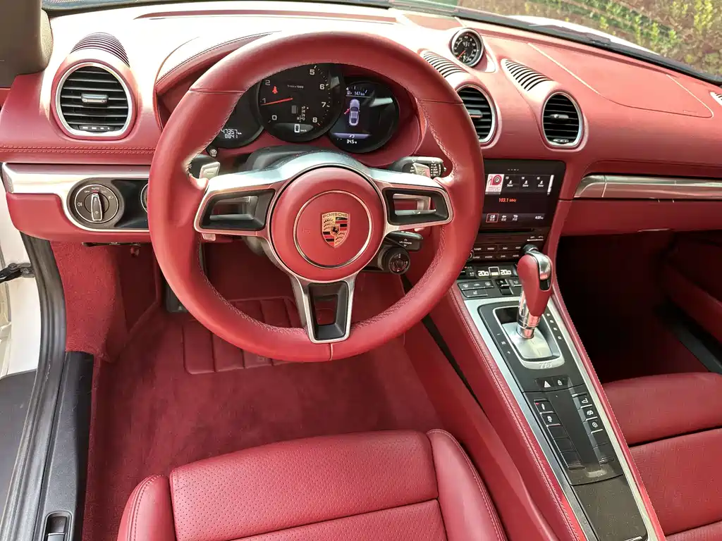 Porsche 718 2018 Cayman 2.0T