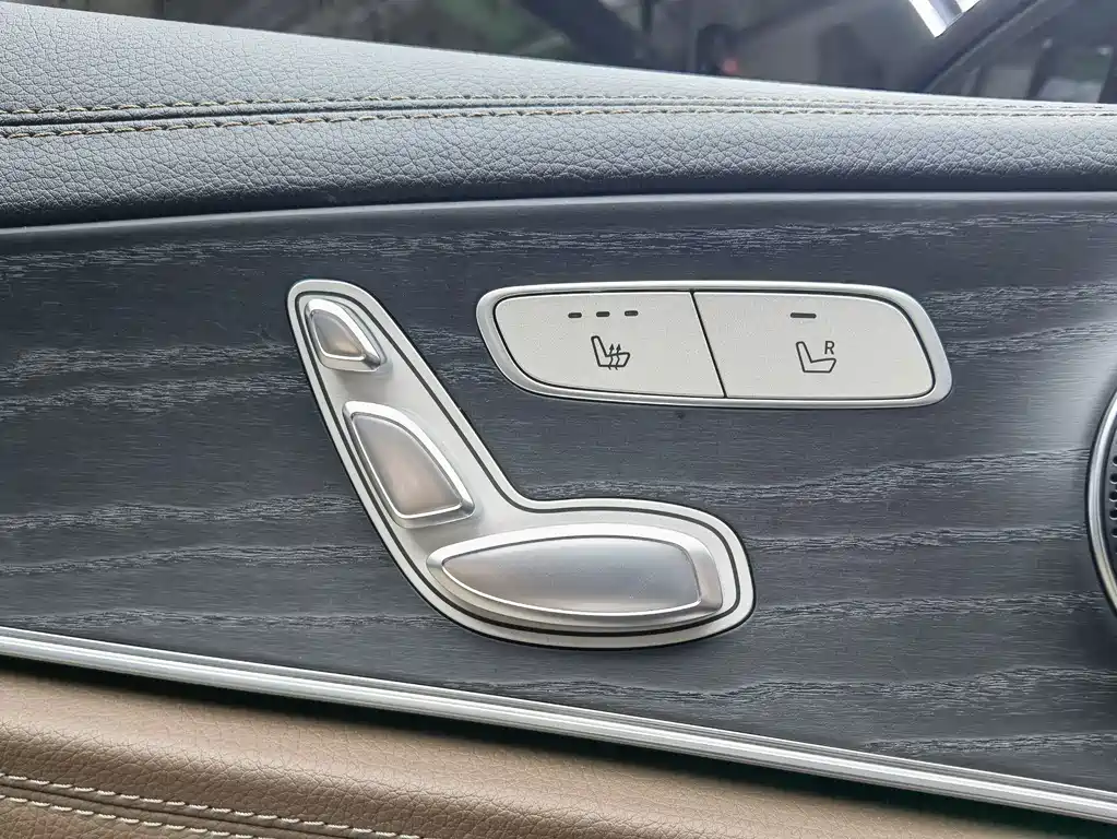 Mercedes-Benz E-Class — миниатюра 15