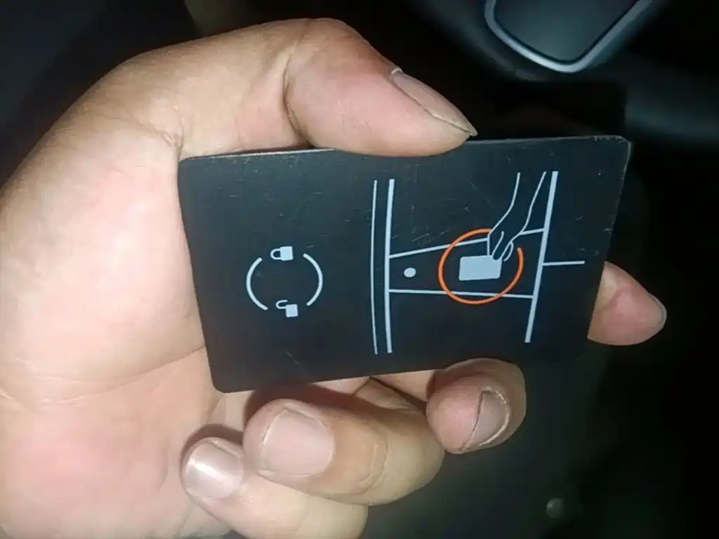 Tesla Model 3 — миниатюра 9