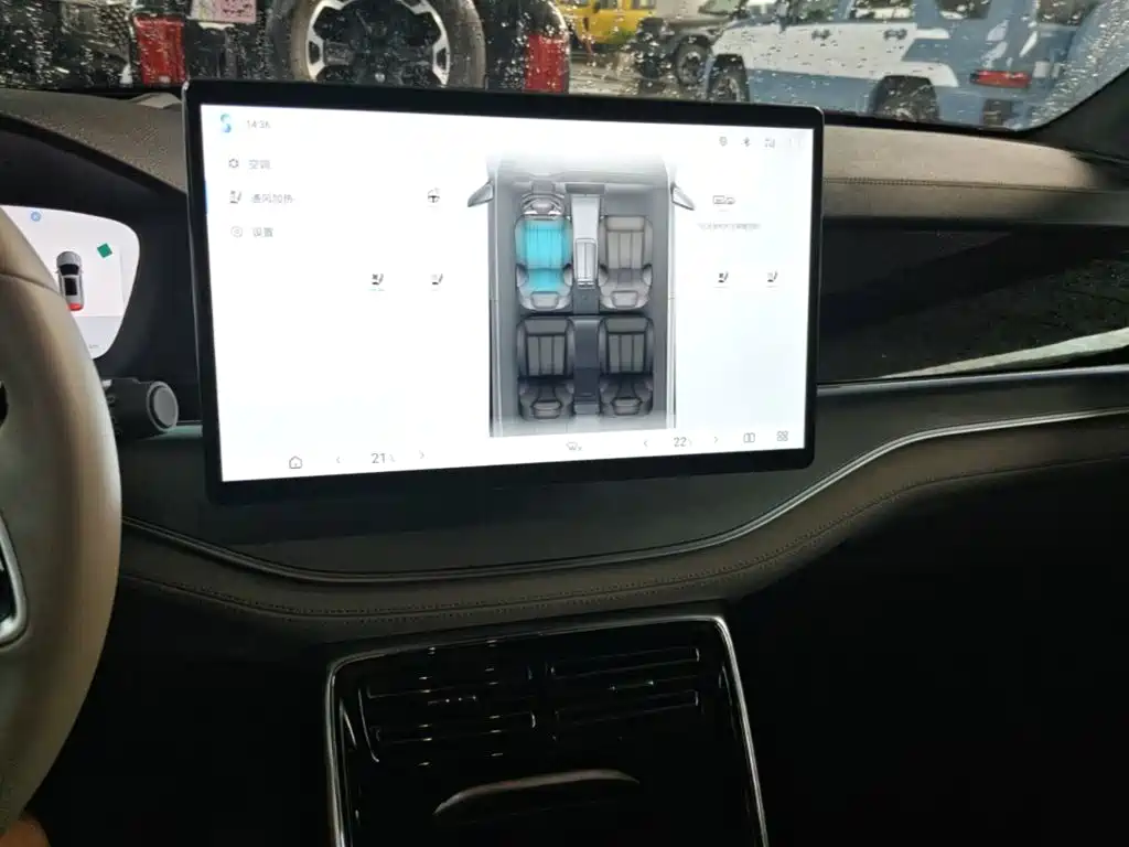 BYD Tang New Energy — миниатюра 18
