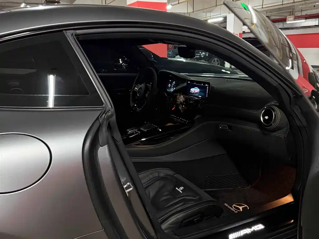 MERCEDES-BENZ AMG GT