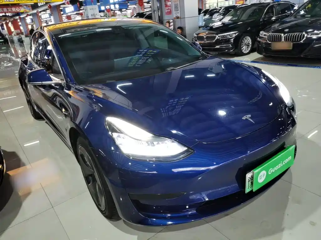 Tesla Model 3 — миниатюра 4
