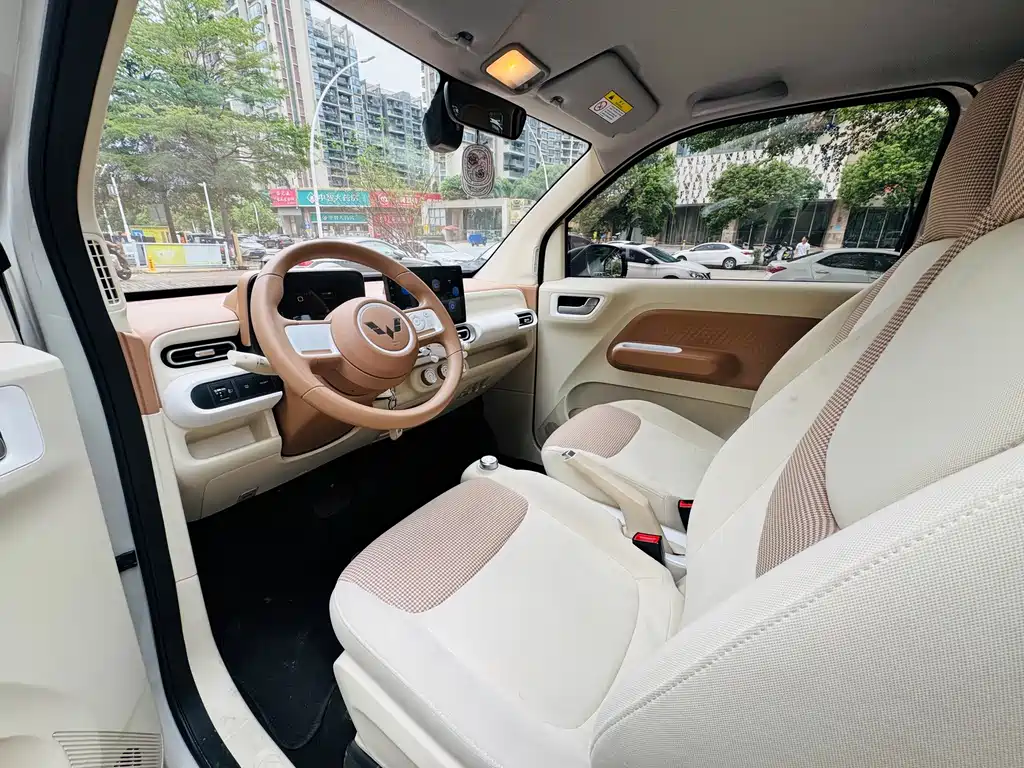 Wuling MINIEV — миниатюра 4