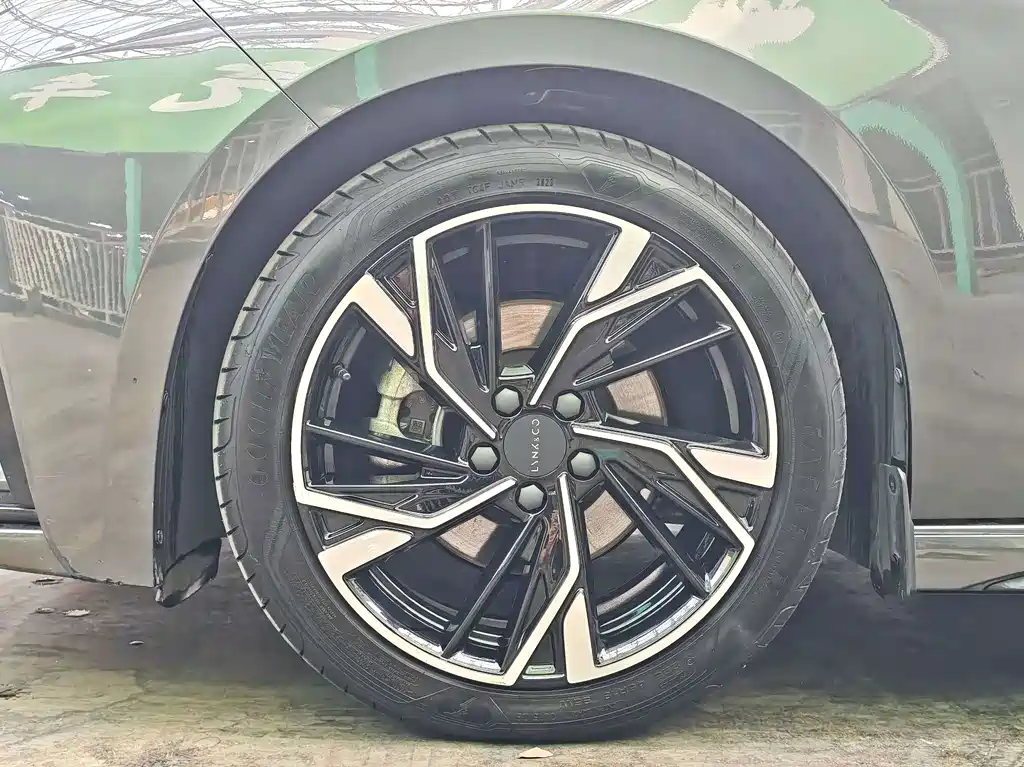 Lynk & Co 03 — миниатюра 16