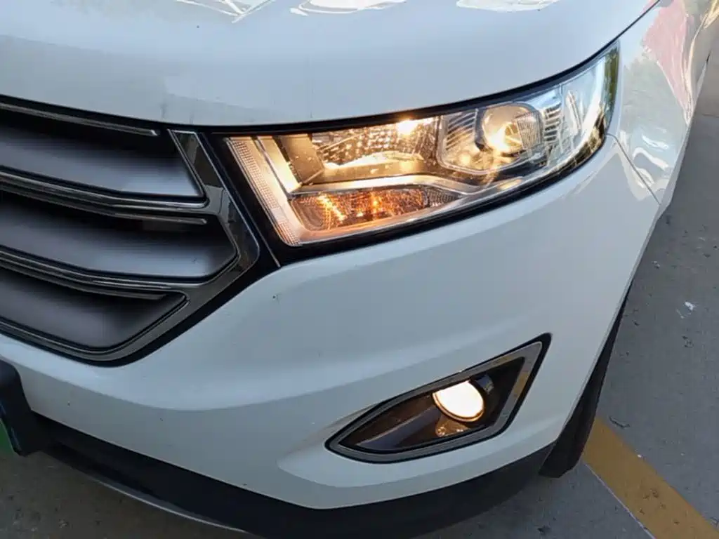 Ford Edge — миниатюра 24