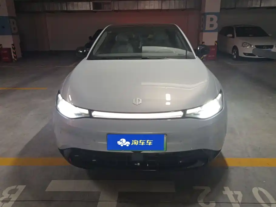 Leapmotor Leapmotor C01 — миниатюра 2