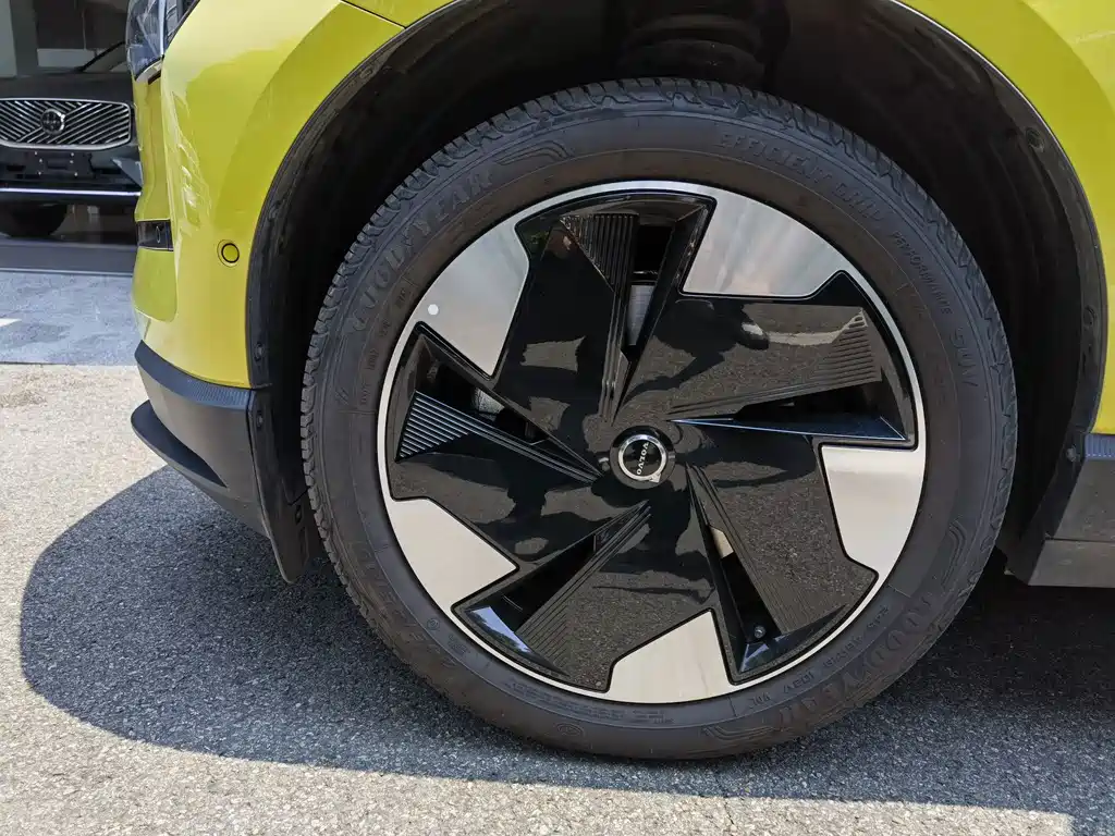 Volvo EX30 — миниатюра 4