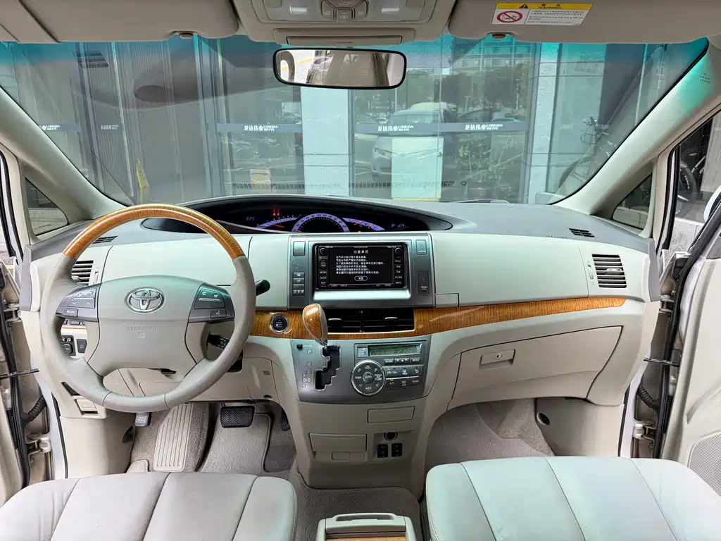 Toyota Previa — миниатюра 10