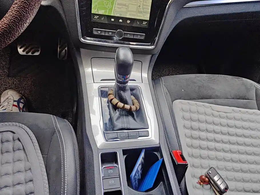 Roewe RX5 New Energy — миниатюра 16