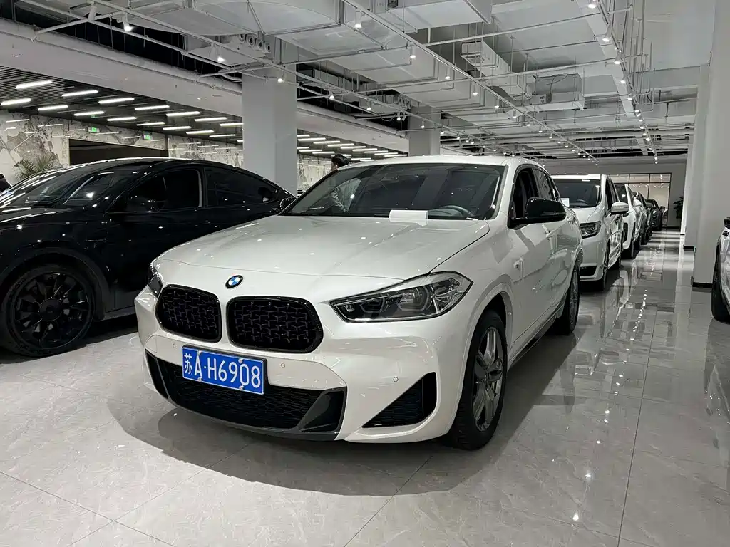 BMW X2