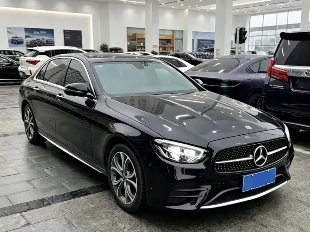 Mercedes-Benz E-Class — миниатюра 2