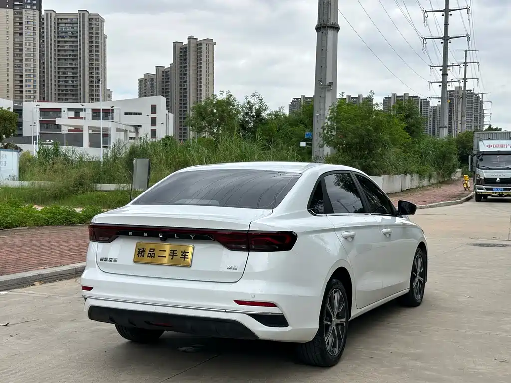 Geely Emgrand — миниатюра 7