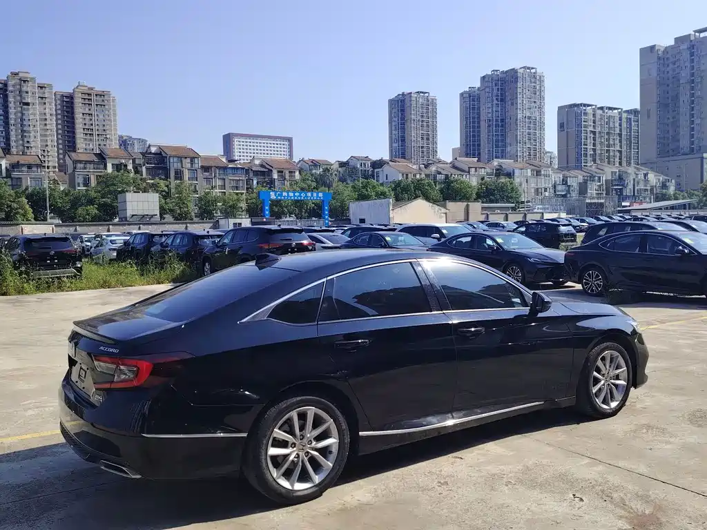 Honda Accord — миниатюра 4