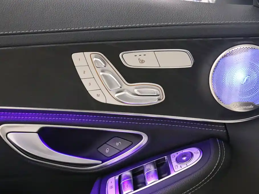 Mercedes-Benz C-Class — миниатюра 13