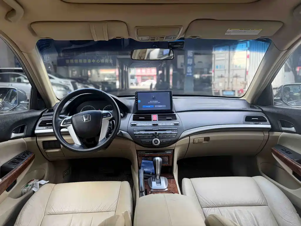 Honda Accord 2011 2.0L EX Navi