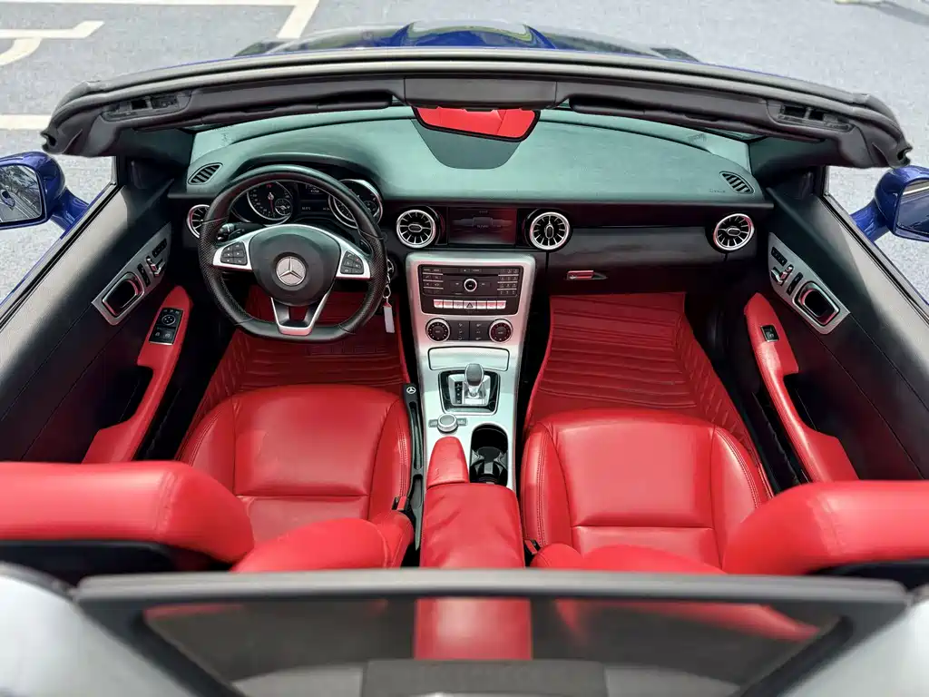 Mercedes-Benz SLC — миниатюра 10