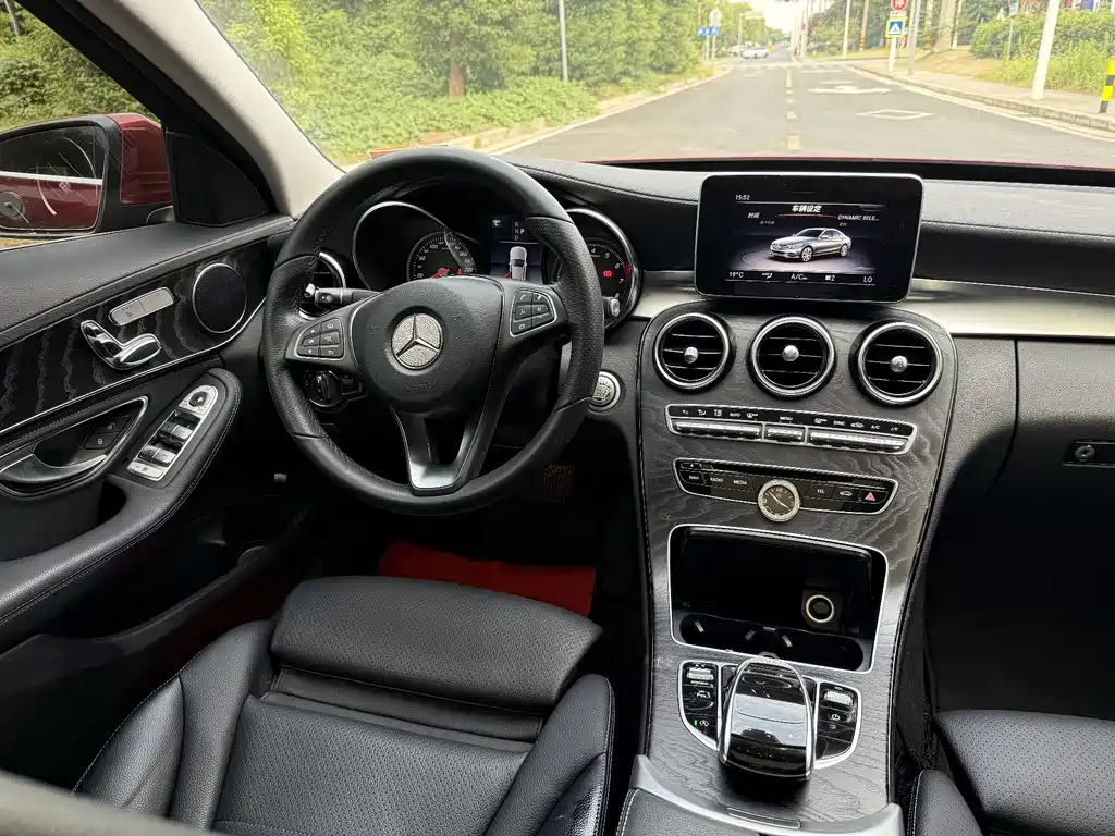 Mercedes-Benz C-Class — миниатюра 9