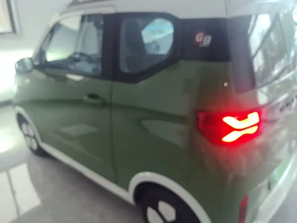 Wuling MINIEV — миниатюра 5