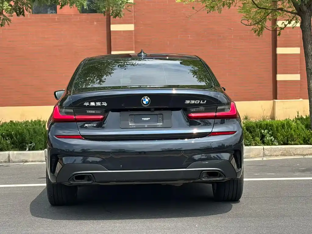 BMW 3 Series 3 2022 330Li xDrive M Sport