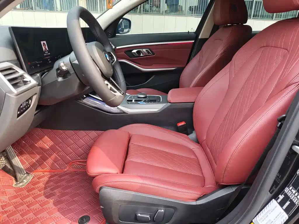 BMW i3 2026 eDrive 35 L