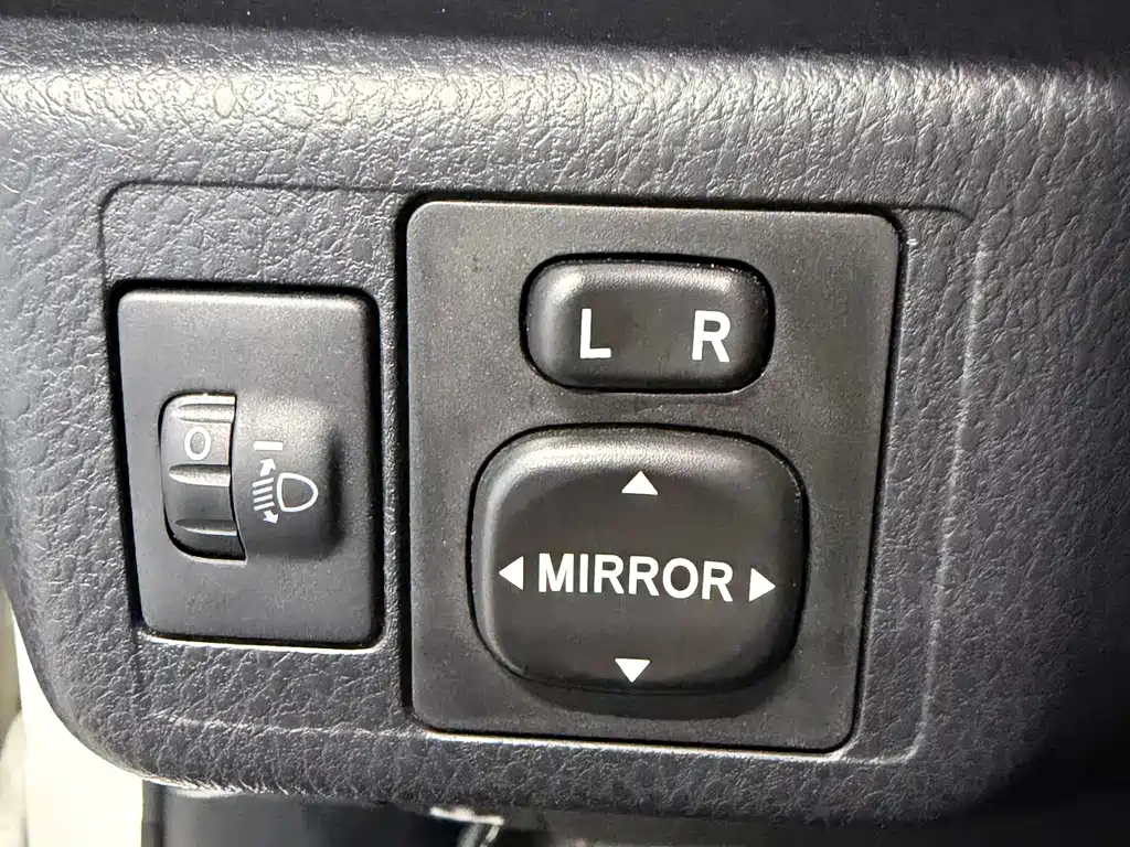 TOYOTA YARIS L ZHIXUAN